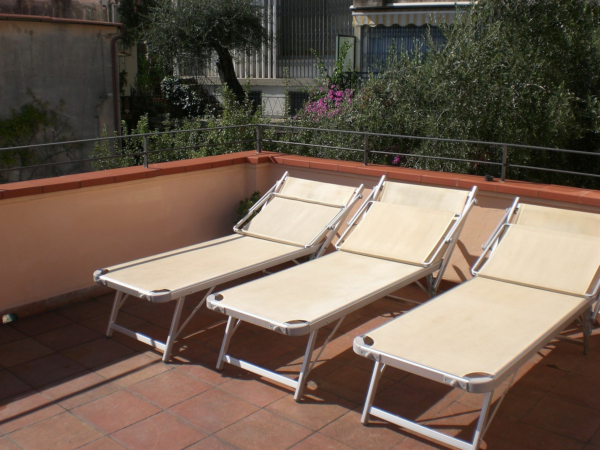 Hotel Nettuno Диано Марина Екстериор снимка