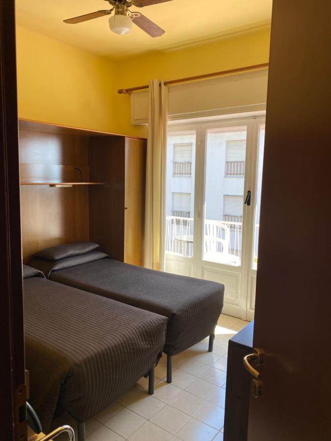 Hotel Nettuno Диано Марина Екстериор снимка